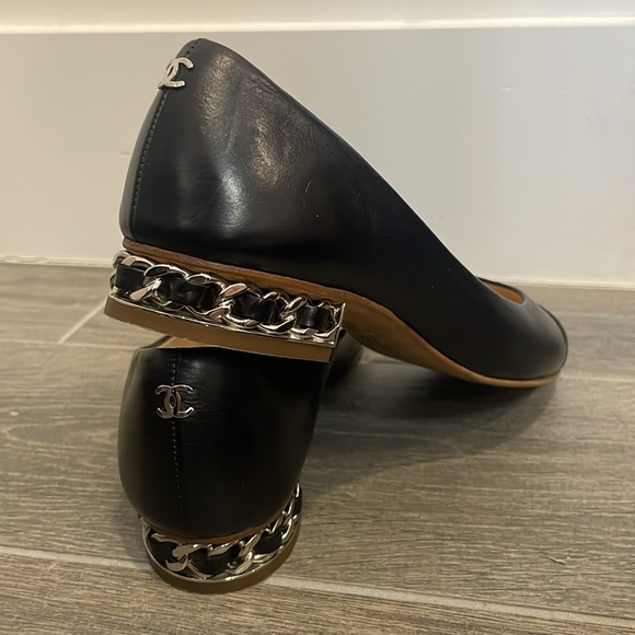EUC🖤 CHANEL 2012 chain heel CC logo flats. Size 36IT/5.5-6US - Picture 10 of 10